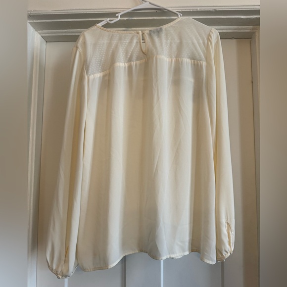 Talbots cream blouse long sleeve - Picture 4 of 5